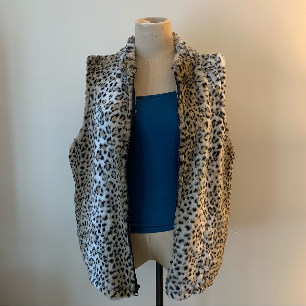 Vintage Cobblestone Canyon Cheetah Print Faux Fur Zip-up Vest